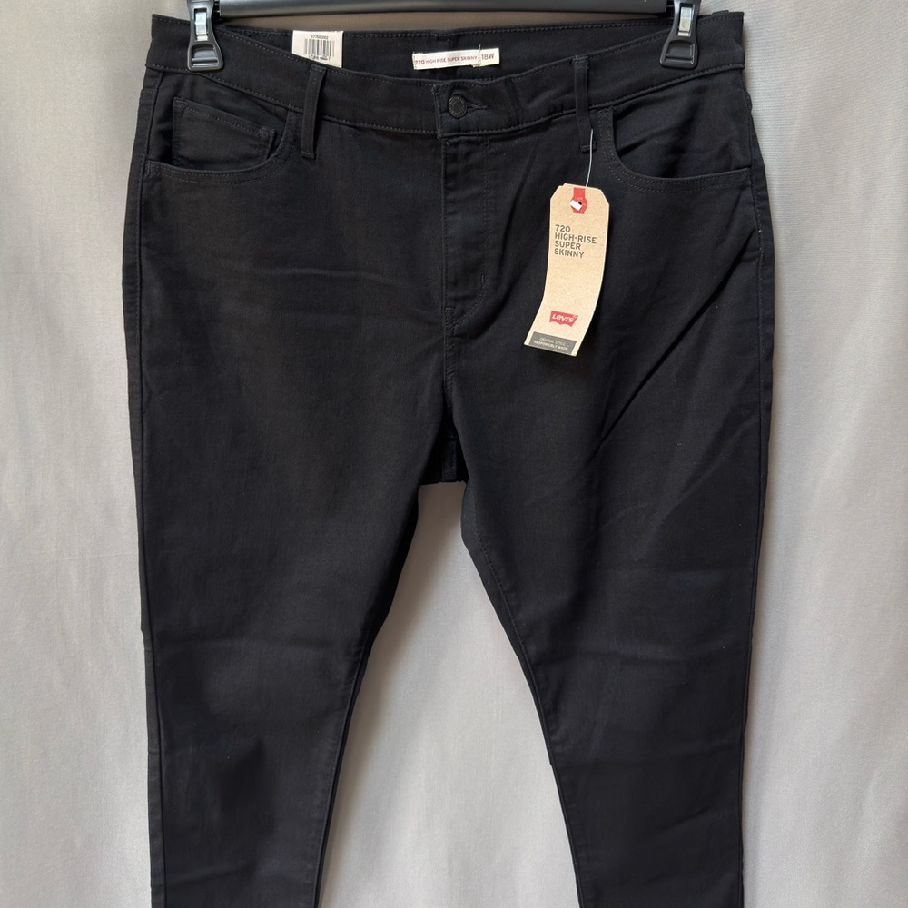 NWT Levi’s 720 High Rise Super Skinny Black Stretchy Denim Jean — Plus Size 18W
